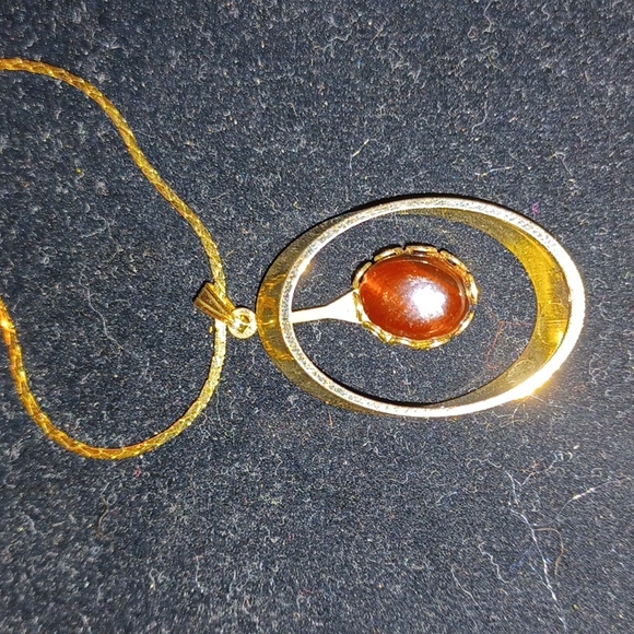 Goldtone chain with pendant - Picture 4 of 4